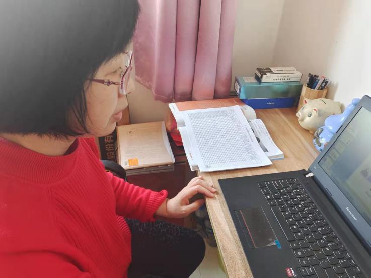 外语系赵辉:心系学子 做好本职